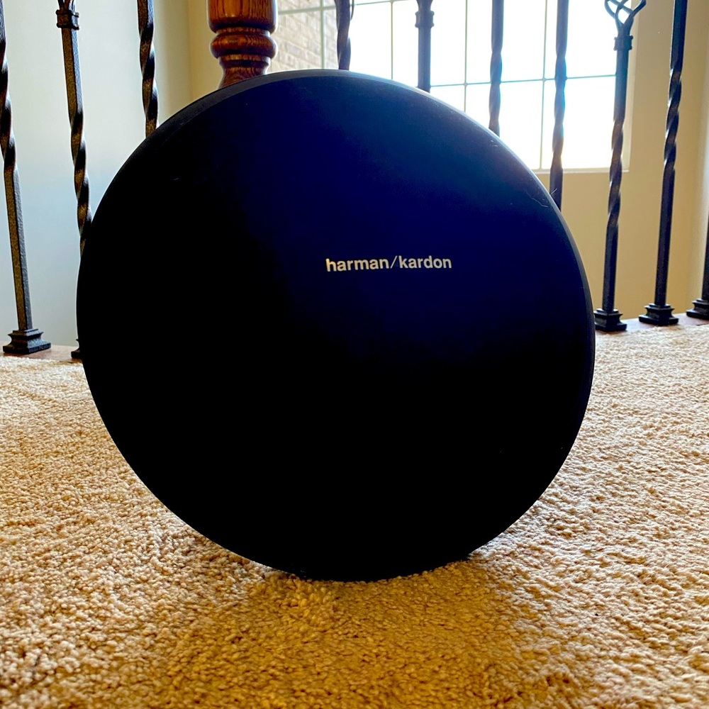 Harmon and Kardon Bluetooth Speaker